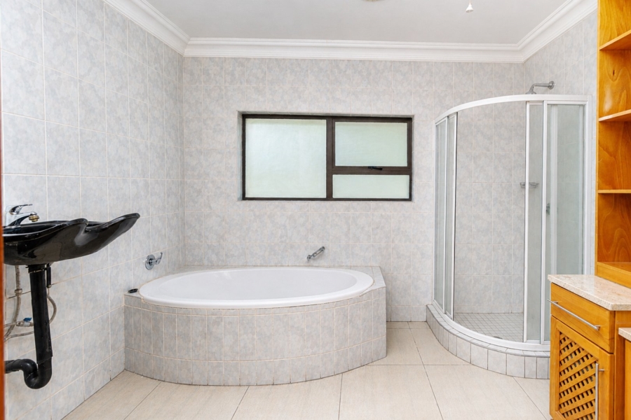3 Bedroom Property for Sale in Birdwood Estate North West